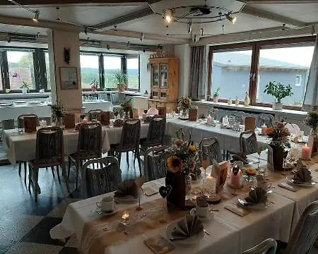 Bauer's Pension-restaurant-catering 招待所 3*
