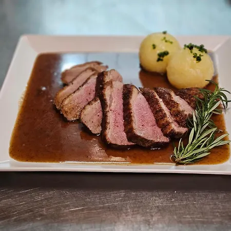 Bauer's Pension-restaurant-catering 招待所 3*